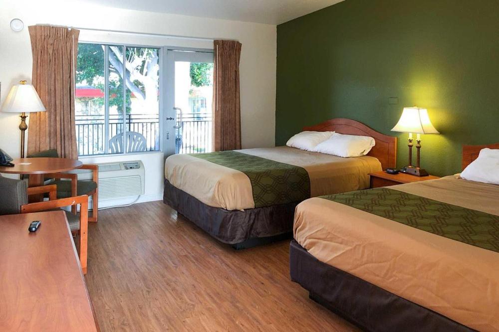 Garden Inn & Suites Oakland Airport Buitenkant foto